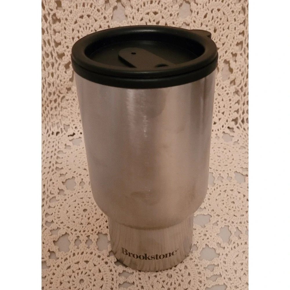 Brookstone Heated Coffee Mug 12V (Brand New) 13 Ounce. Fits Most Cup Holders.